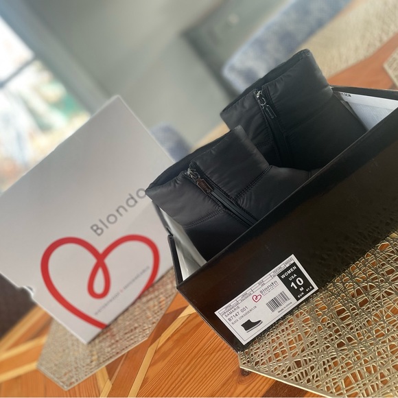 Blondo Samarie Waterproof Quilted Platform Boots - Size 10 - Picture 2 of 5